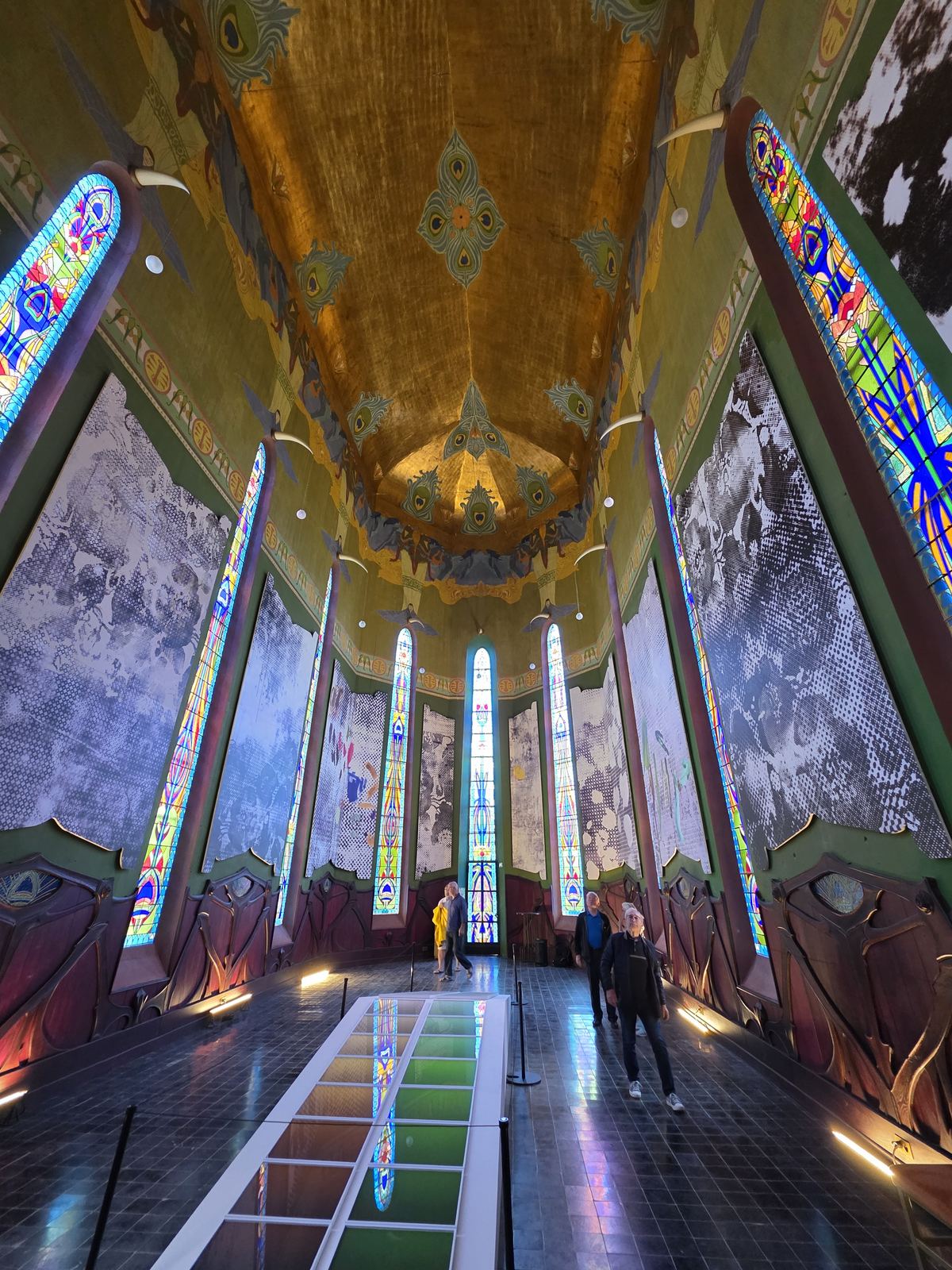 Art Nouveau music room at Château Laurens